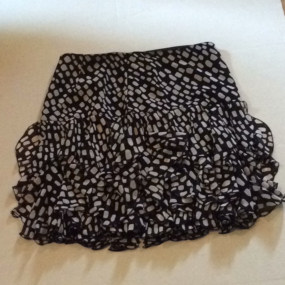 White House/Black Market skirt